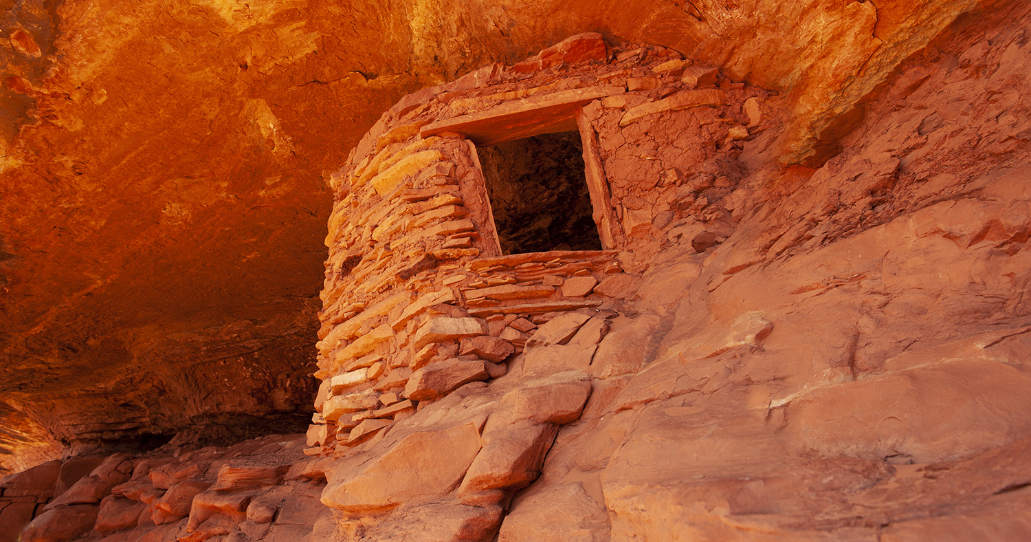 Native American hut
