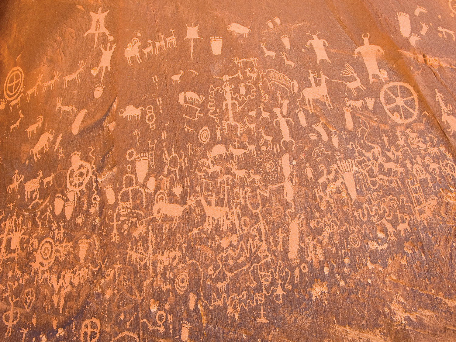 Newspaper rock Native American hieroglyphics