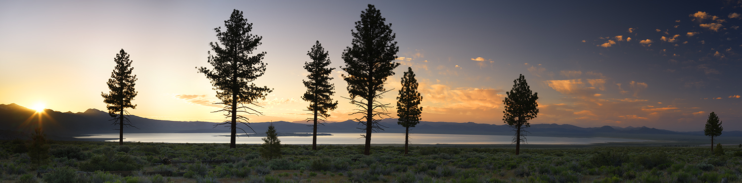 A beautiful pano of Mono Lake in California.